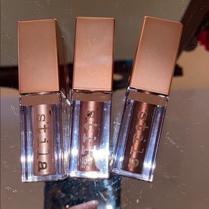 Stila shimmer and glow shadow.